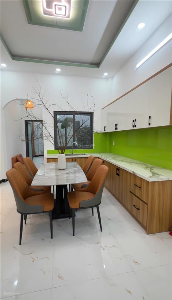 * hiếm có căn thứ 2. nhà 3t  dt 80m2, 4pn.4vs, oto 7 chỗ vào nhà ngay hương lộ 2. chỉ nhỉnh 7 tỷ