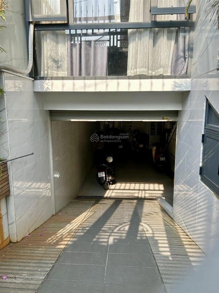 Chỉ nhỉnh 13tỷ  nhà đẹp 5 tầng có hầm  hẻm xe hơi 6m  khu dân trí cao himlam q7