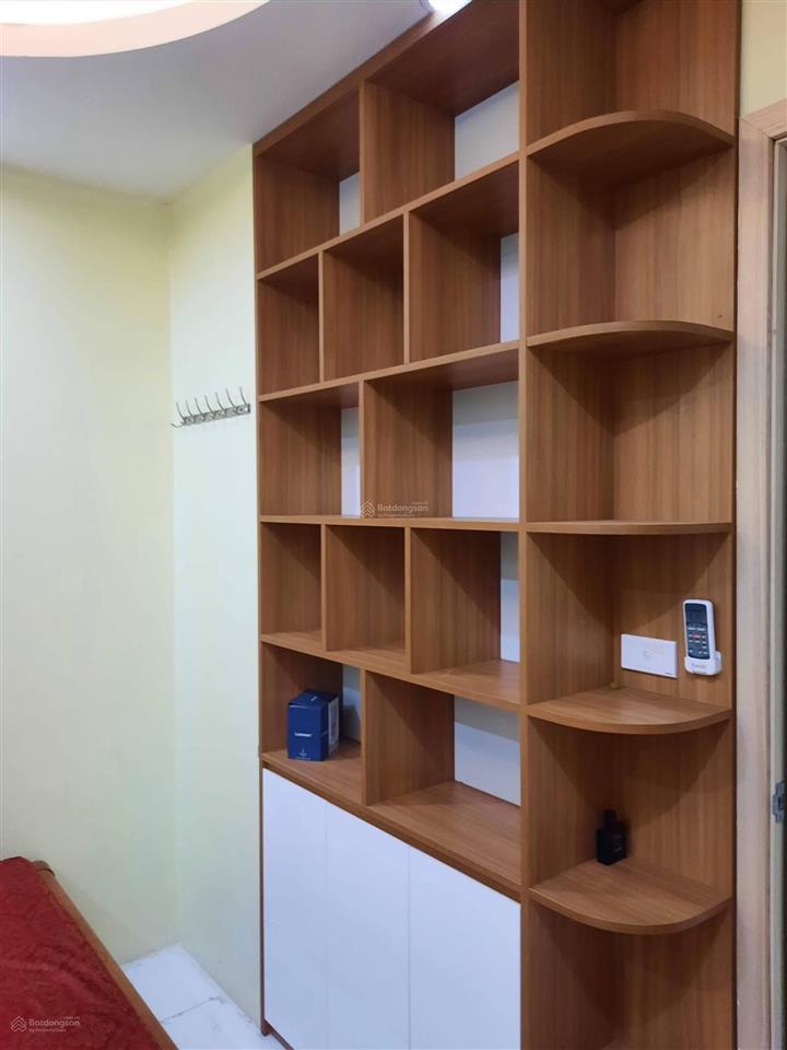 Chính chủ cho thuê căn hộ 3 pn 2 vs. vào ở ngay, nội thất đầy đủ.