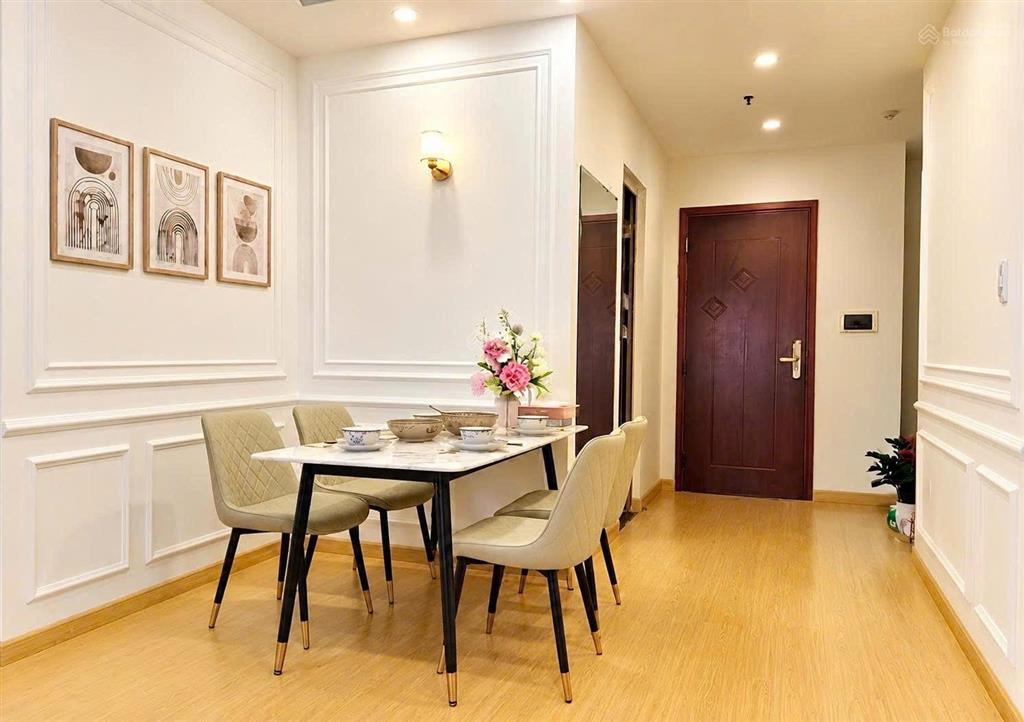 Cần tiền bán căn 2pn nhìn nội khu 55 tiện ích mới tòa tdc plaza. giá nhỉnh 2 tỷ.