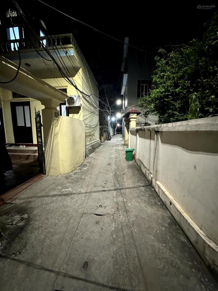 Chính chủ cho thuê nhà nguyên căn 5 tầng 3 phòng ngủ, 3 wc riêng giá 9 triệu/tháng
