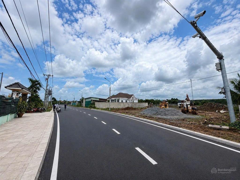 Bán đất mặt tiền hương lộ 15, 1,78 tỷ, 128m², pháp lý đầy đủ, hướng đông nam