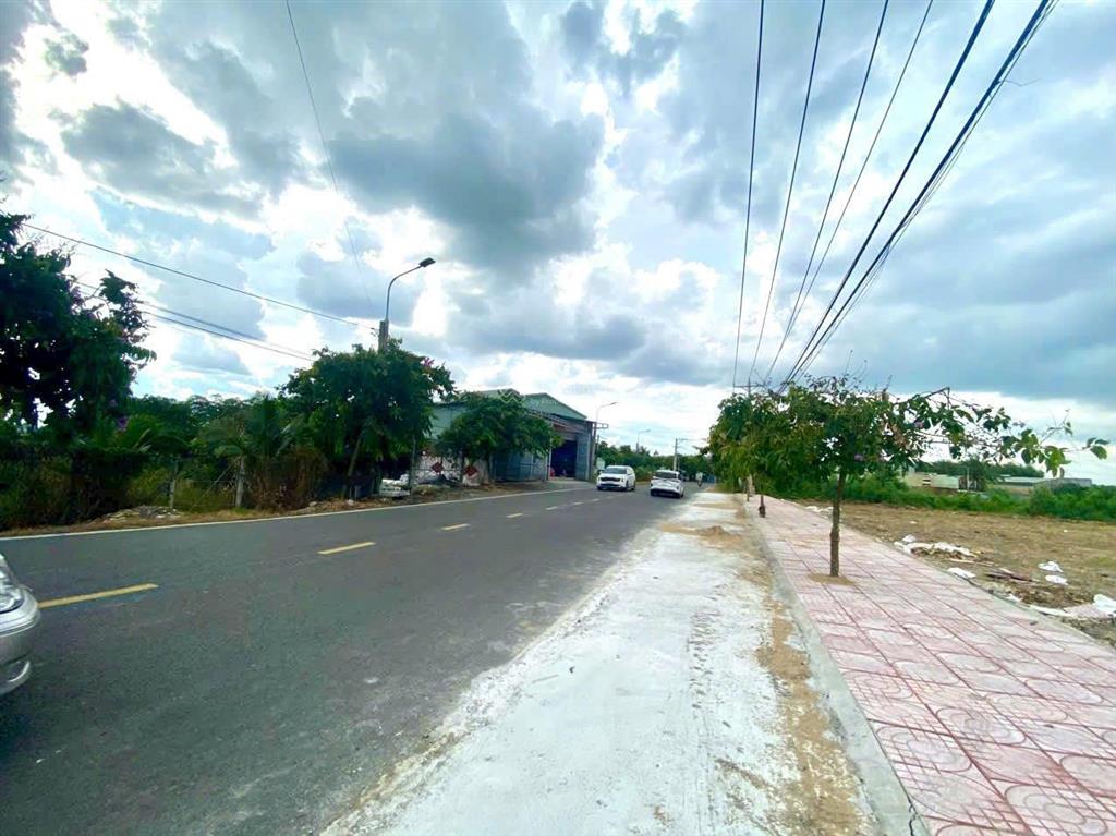Đất đầu tư mặt tiền ngay mặt tiền hương lộ 7 (179,8m2) sở hữu ngay!