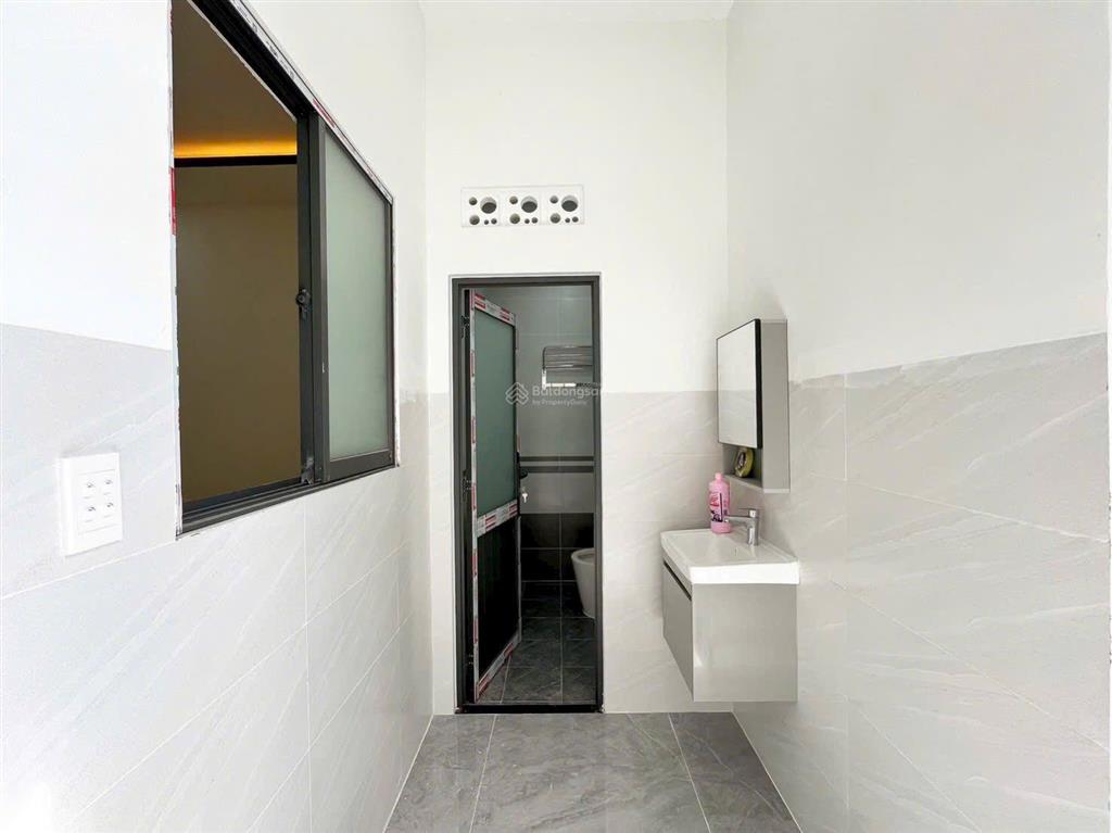 Chính chủ bán gấp nhà 870 triệu bình tân 5x23m 1 trệt 1 lầu cho thuê 19 triệu/tháng