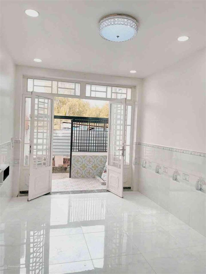 Bán nhà phạm hữu lầu quận 7  chỉ 2,9 tỷ, dt 42m2  sát chung cư era town