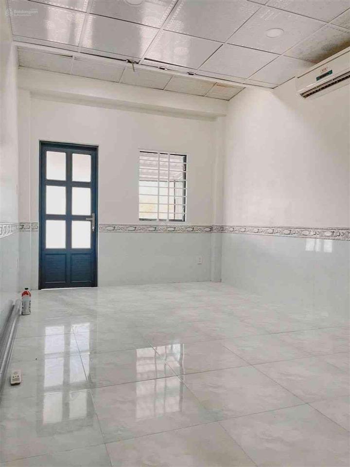 Bán nhà phạm hữu lầu quận 7  chỉ 2,9 tỷ, dt 42m2  sát chung cư era town