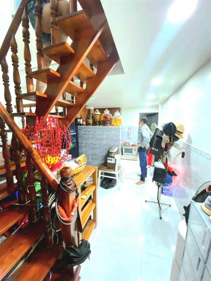 Bán nhà phạm hữu lầu quận 7  chỉ 2,9 tỷ, dt 42m2  sát chung cư era town