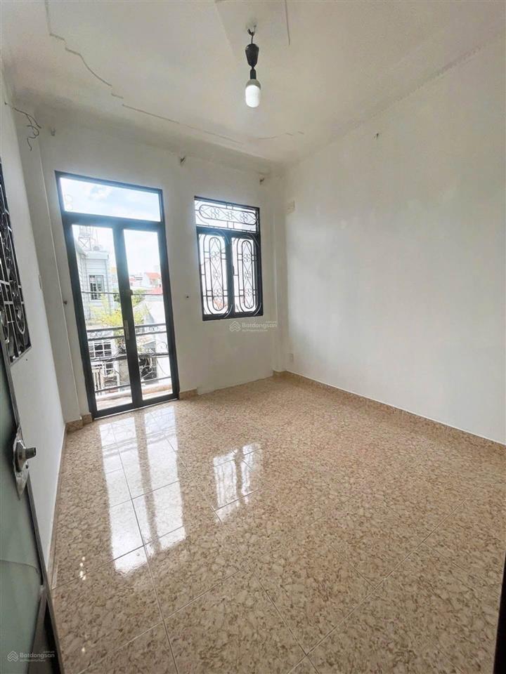 Chỉ nhỉnh 3 tỷ  bán nhà quận 7  2 tầng 2pn, gần mt, shr, kdc hiện hữu