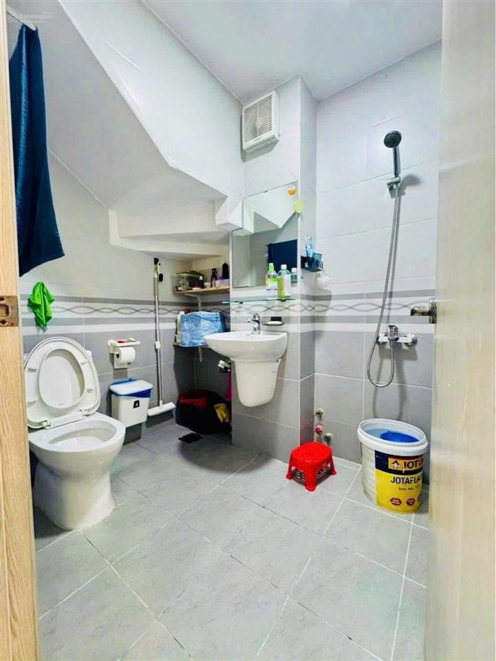 Bán nhà hxh 65m2 nở hậu, 4.8 tỷ tl, 4 tầng, 4 pn, sân thượng, hẻm 465 trần xuân soạn q7