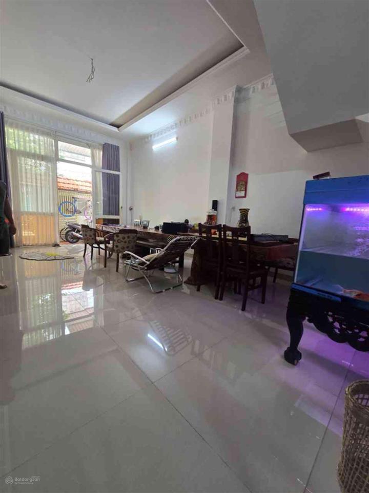 Nhà ở ngay 87m2, 2 tầng, 3pn ngang 5m  ô tô tới nhà  shr hoàn công đủ  nhỉnh 5 tỷ