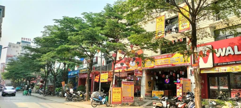 Siêu mẫu siêu mẫu quang trung ,hà đông dt51m, 5 tầng, giá11.2 tỷ . thang máy,ô tô nội thất rất đẹp.