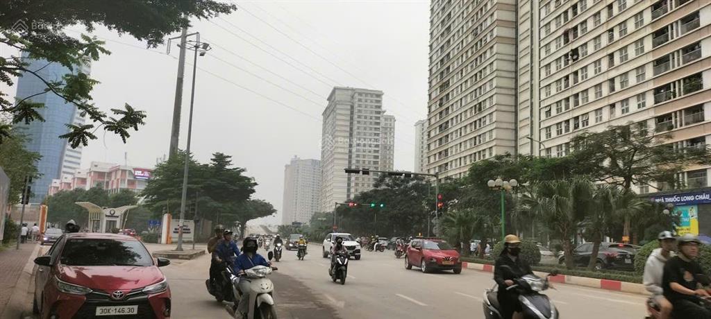 Hoa hậu xa la, hà đông, dt 45m2, 5 tầng, giá 7.7 tỷ. 3 ô tô ngủ trong nhà, lô góc, kinh doanh