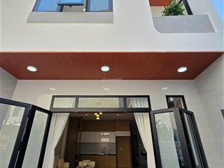 Hạ sốc 100triệu. tt cẩm lệ , 2 tầng mới, full nội thất, công viên đỗ ôtô cách nhà 50m.