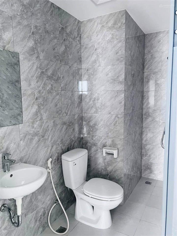 Cho thuê 2pn 5 triệu/tháng ngay vincom dĩ an, new lavida