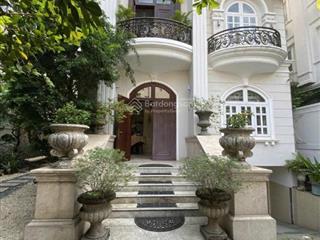 Khan hiếm! biệt thự hồ bơi đường 42 thảo điền  340 m2  hầm 3 tầng  202 tr/m2