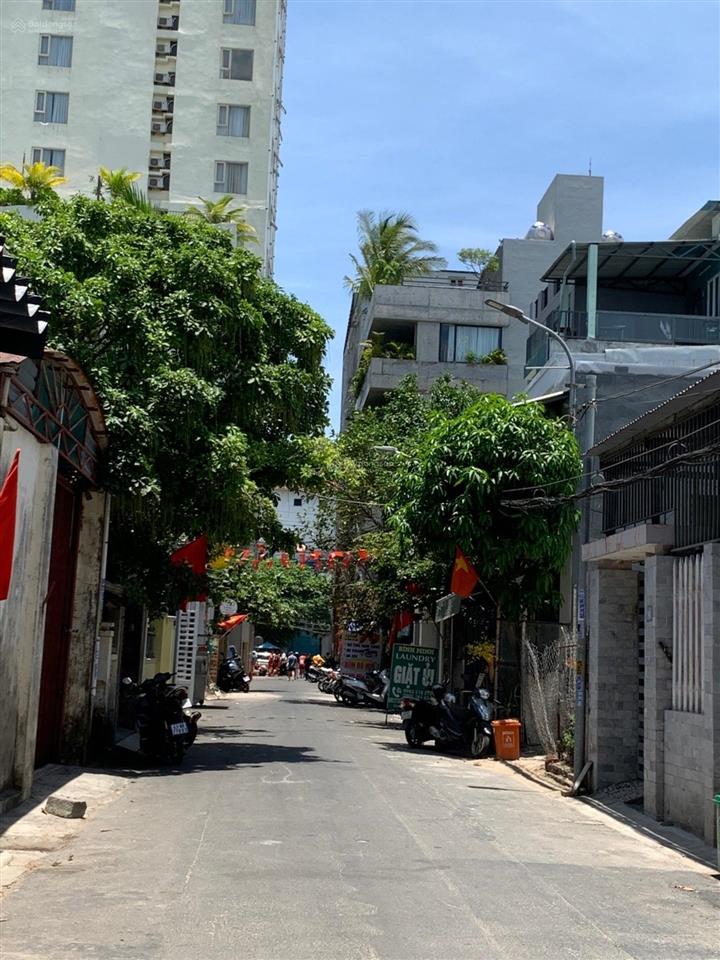 Lô đất gần biển thích hợp đầu tư với diện tích gần 300m² với giá vừa phải