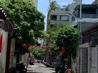 Lô đất gần biển thích hợp đầu tư với diện tích gần 300m² với giá vừa phải