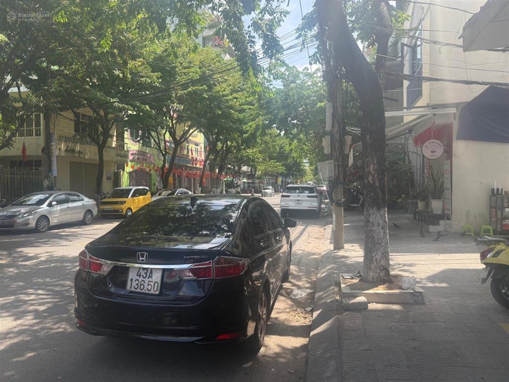 Nhà 2 tầng mặt tiền đường 11m gần sông hàn hùng vương chợ cồn diện tích gần 300m² nợ hậu