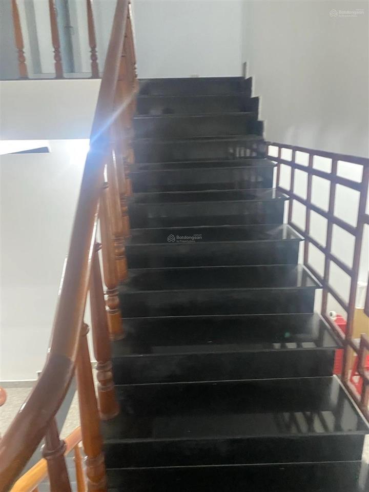Trục đường kinh doanh tại đà nẵng  có 1 siêu mặt tiền 8.1m cần sang tên