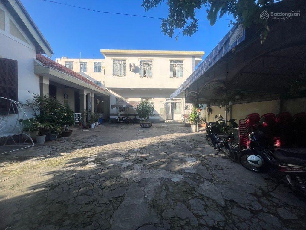 Vị trí đẳng cấp  lô góc 3 mặt thoáng đường hoàng văn thụ  diện tích 460m2  mặt tiền rộng 17m