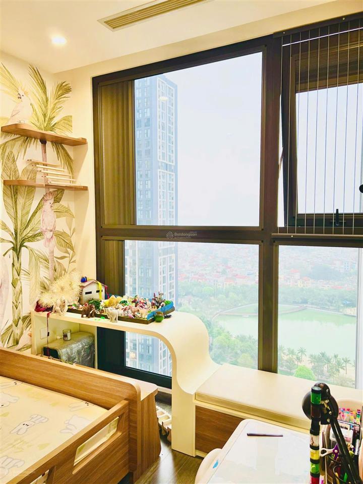 Tôi bán căn góc 3pn view hồ 6,9 tỷ bao phí 82,2m2 tòa cao cấp nhất tonkin vhsmc