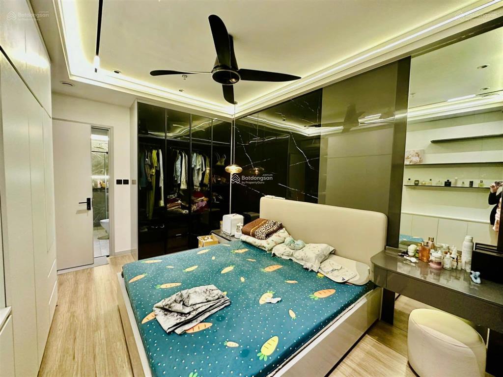 Tôi chính chủ bán lỗ 2 căn 2pn 55m2 3,25 tỷ, 2pn+ 63m2 3,75 tỷ phân khu cao cấp vinhomes smart city