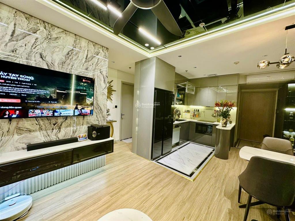 Tôi chính chủ bán lỗ 2 căn 2pn 55m2 3,25 tỷ, 2pn+ 63m2 3,75 tỷ phân khu cao cấp vinhomes smart city