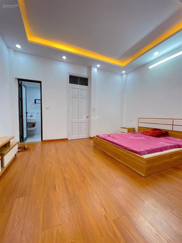 Bán nhà phố vọng 40m2, lô góc, thang máy, sát bách kinh xây giá 10.8 tỷ
