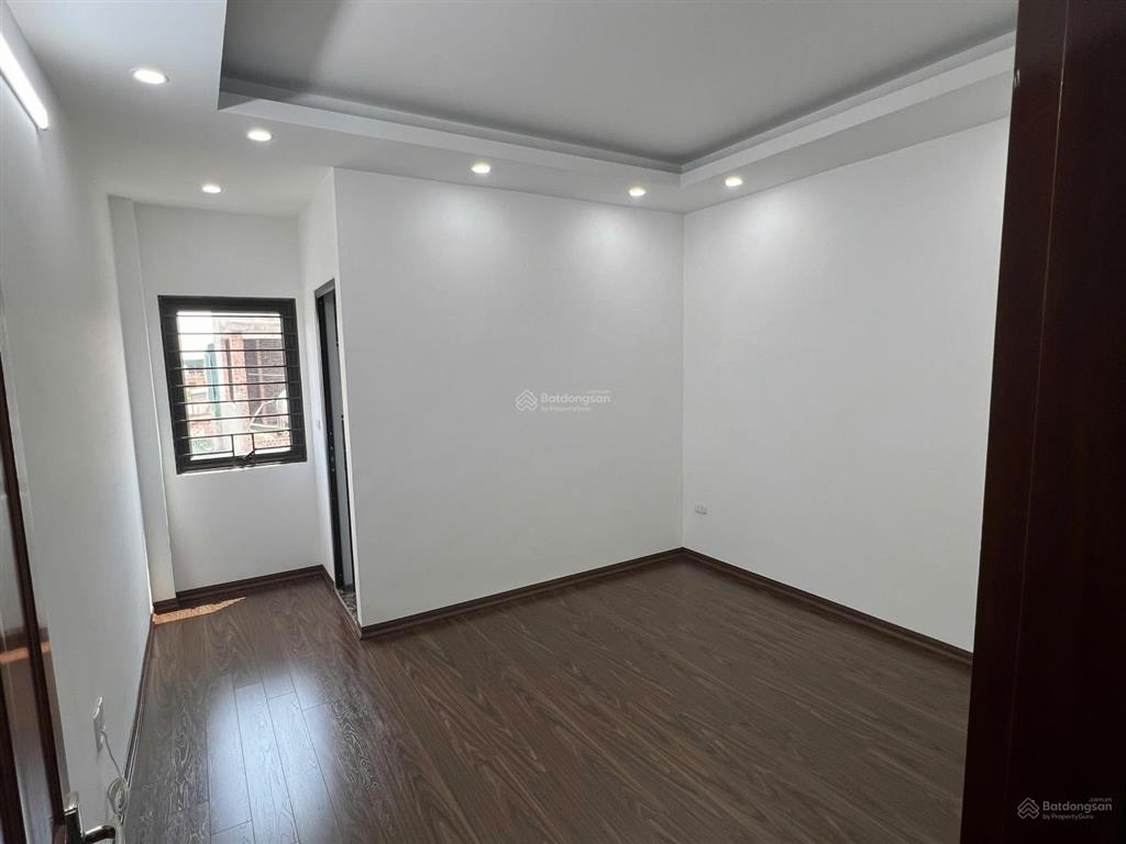 Bán nhà phố lạc trung  55m2  5 tầng  thang máy  6 ngủ  gần phố  chỉ 12 tỷ