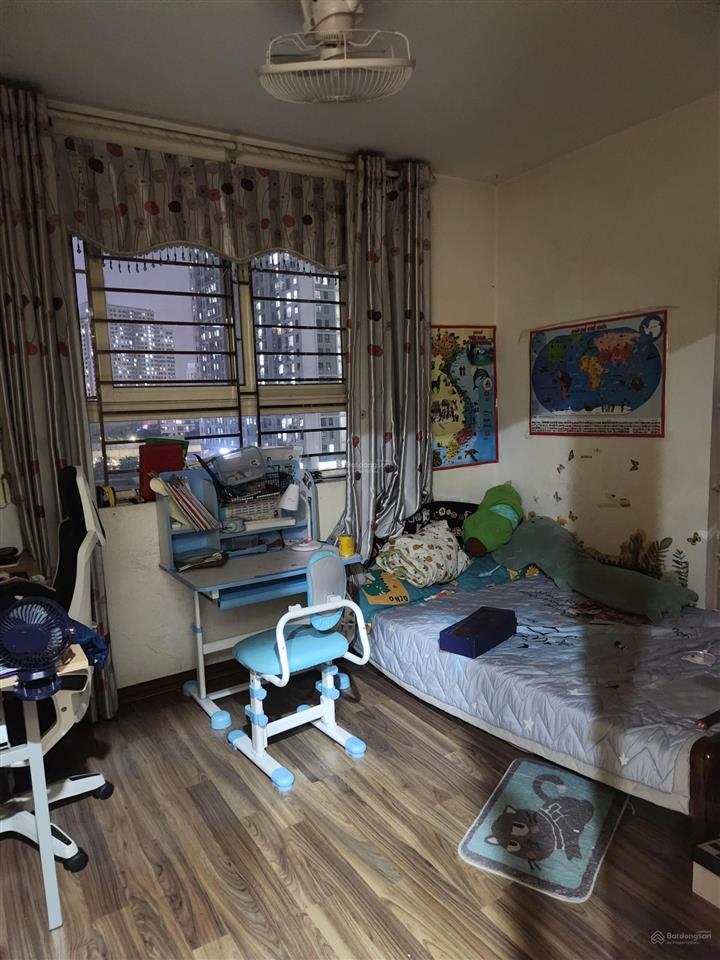 Bán nhà riêng cc 70m2 để chuyển căn 3 ngủ cho 2 bé. nhà căn góc, các phòng đều có cửa sổ thoáng mát