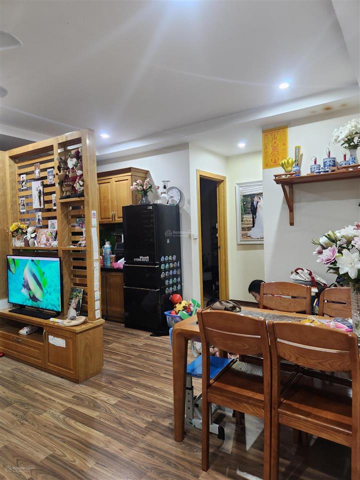 Bán nhà riêng cc 70m2 để chuyển căn 3 ngủ cho 2 bé. nhà căn góc, các phòng đều có cửa sổ thoáng mát