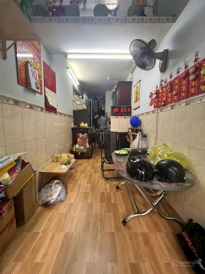 Kẹt tiền chính chủ cần bán gấp nhà hẻm 8m tạ uyên, p.7, q.11 giá tốt chỉ 4,x tỷ (x mẫu giáo)