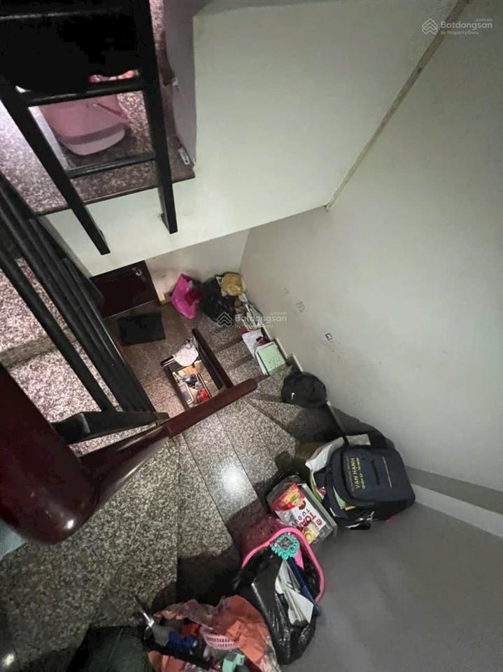 Kẹt tiền chính chủ cần bán gấp nhà hẻm 8m tạ uyên, p.7, q.11 giá tốt chỉ 4,x tỷ (x mẫu giáo)