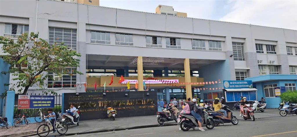 Chính chủ f0 bán ủy quyền r6 đức khải q2 hcm kề new city 58m2 2pn 2wc căn góc view cv, giá 3,2 tỷ
