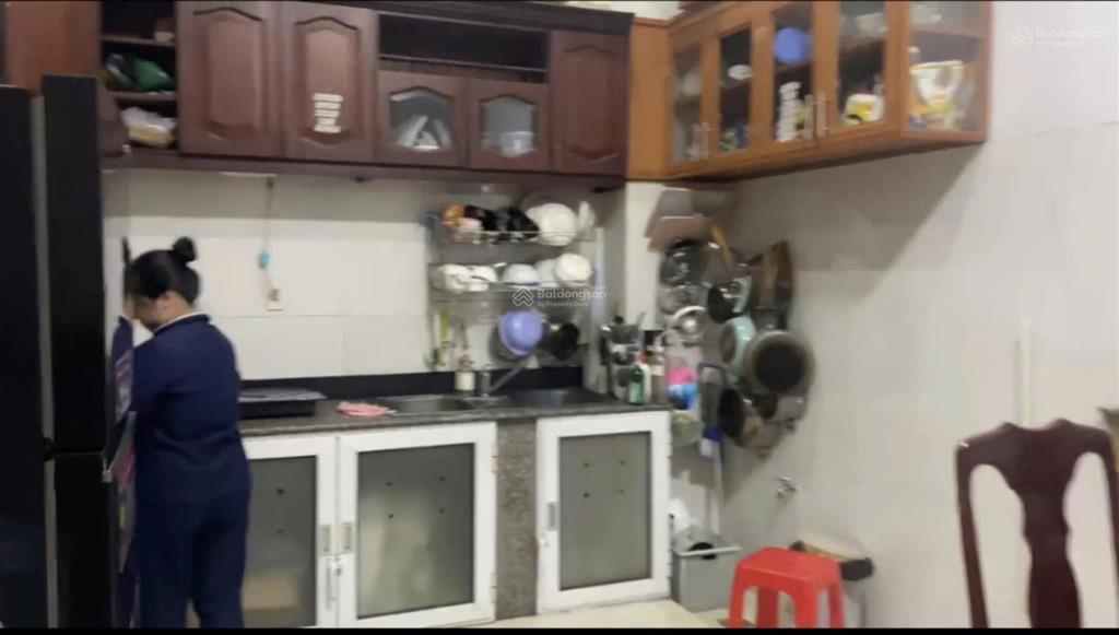 Cho thuê nguyên căn đg số 8 an khánh q2 150m2 1trệt 2lầu 3pn 4wc 1pk 1pb 1pthờ 1 sân phơi giá 17tr