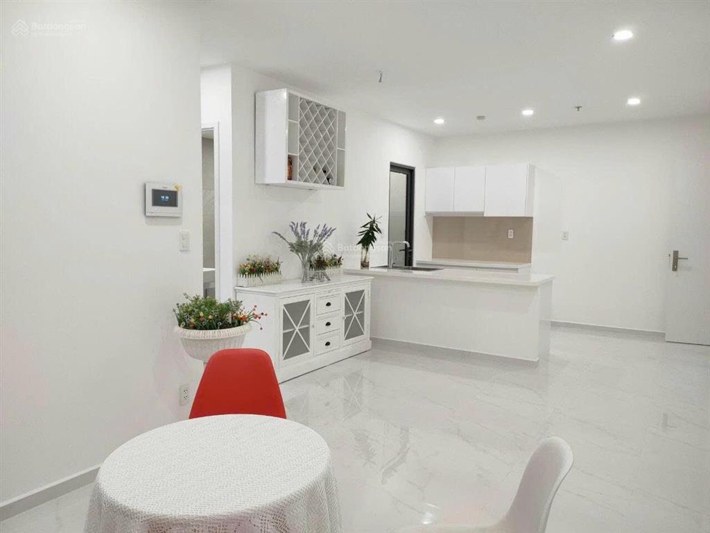 Cho thuê d'lusso 97m2 3pn 2wc lầu vừa, căn góc view sông, các pn view sáng full nt nhà đẹp giá 20tr