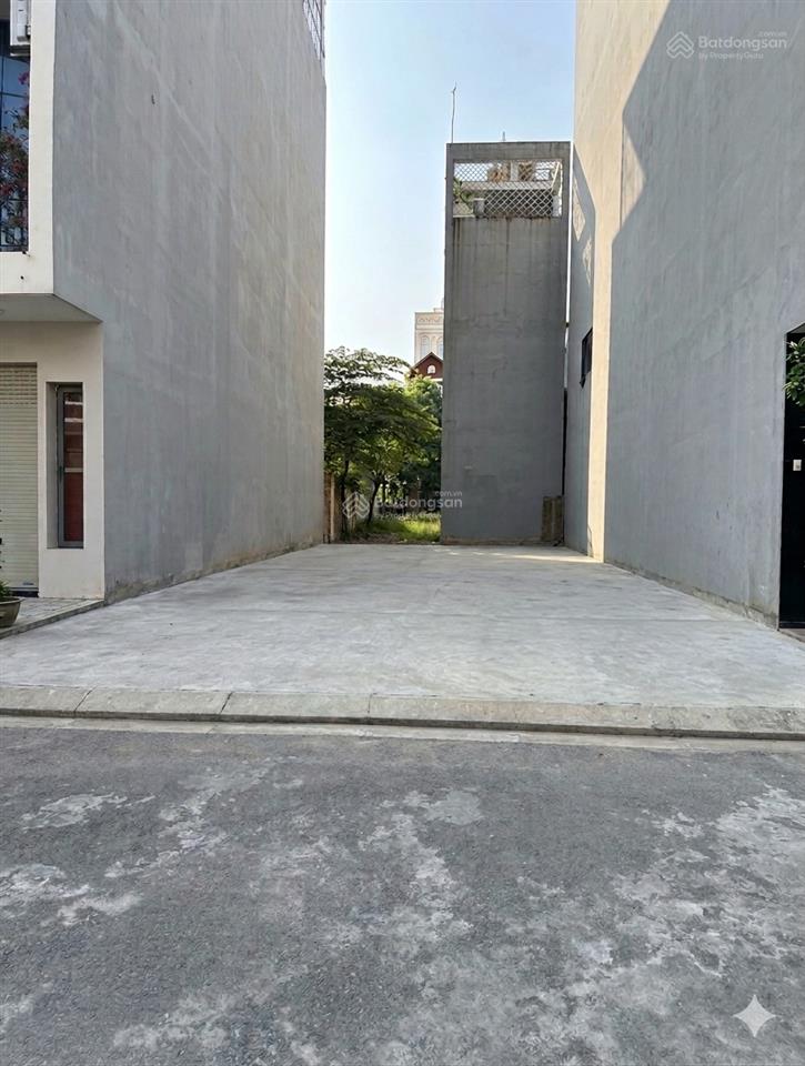 Bán gấp lô đất dv yên nghĩa hà đông, 50m2, mt 5m, phân vỉa hè ôtô tránh đỗ, kd, cạnh bến xe, rẻ