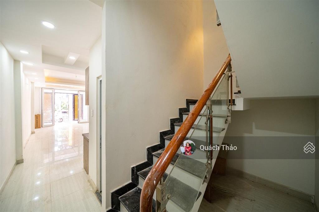 Gấp bán nhà hxh, giảm ngay 1.4 tỷ ngay cmt8, p7, tân bình còn 8.6tcực hiếm