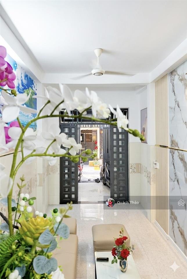 Gấp giảm 250 triệu , 1 đời chủ  hxh 4 tầng  38m2 chỉ 5.9 tỷ tl. nở hậu