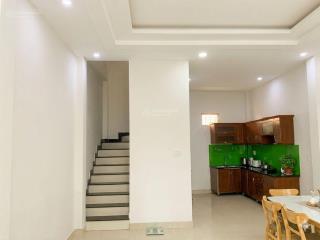 Căn 3 tầng đẹp đồng bộ hẻm xe hơi rộng giá 5.7 tỷ