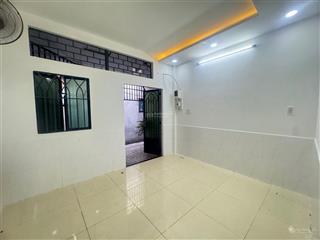 Nhà phạm văn đồng  ngay công viên gia định  chỉ 3.45 tỷ