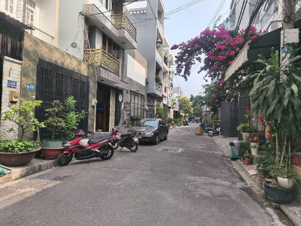 Nhà 5 tầng hiện đại, thang máy, hẻm 10m xe tảihoàn công đủdân trí cao