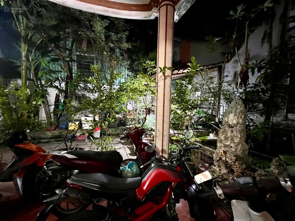 Nhà 1100m2, hẻm oto, dòng tiền 50tr/tháng, hoàn công đủ, không quy hoạch, nở hậu 27m