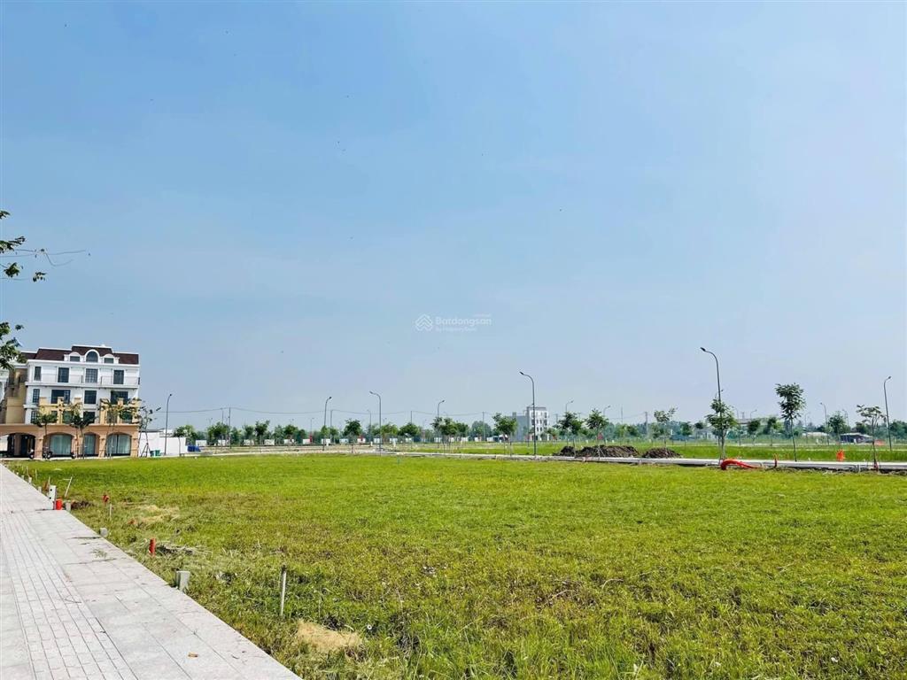 Đất nền trung tâm hành chính & thương mại thủ thừa long an , giá chỉ 18,3tr