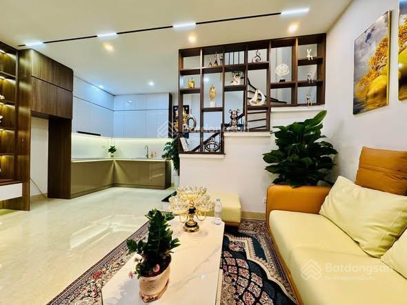 Bán nhà riêng tại ngõ 18 ngách 27 số nhà 125, đường 1, giá siêu hời 18,111 tỷ, 58 m2