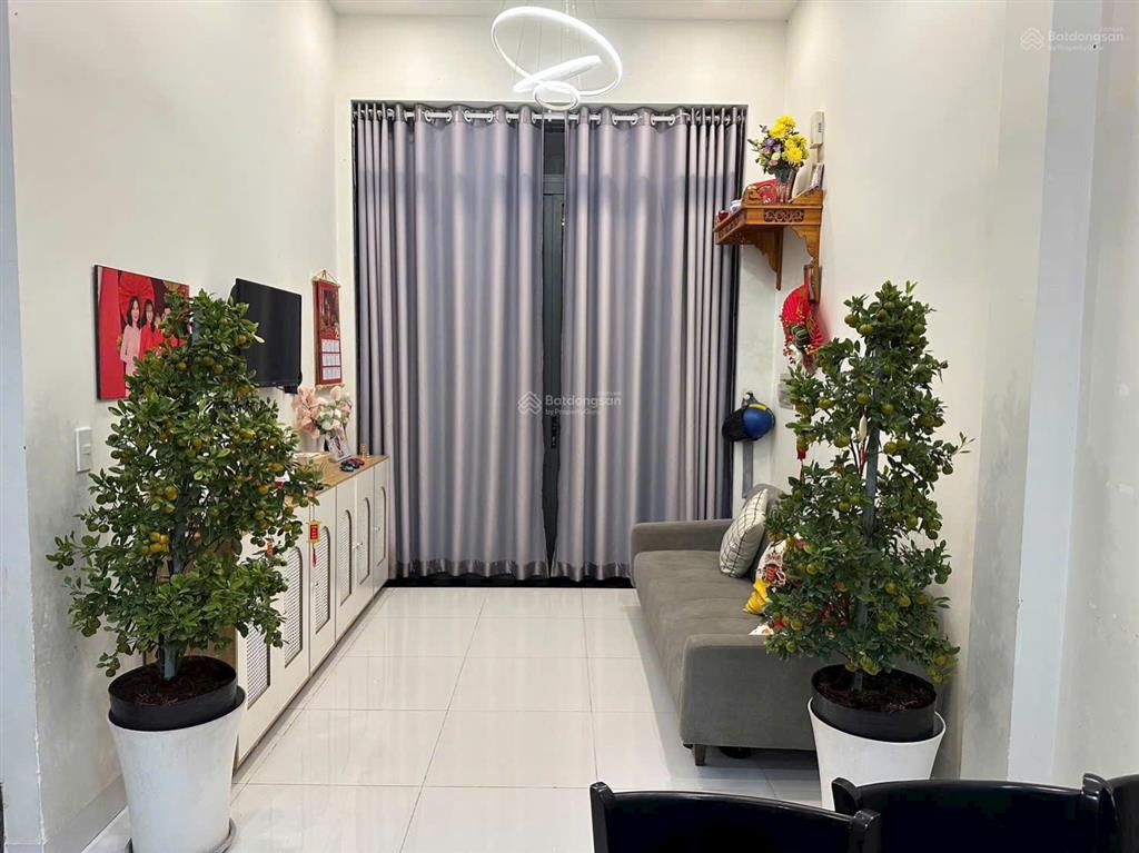 Bán nhà mặt phố tại centana city điền phúc thành, 6,5 tỷ, 90m², tổng dtxd 130m có nội thất