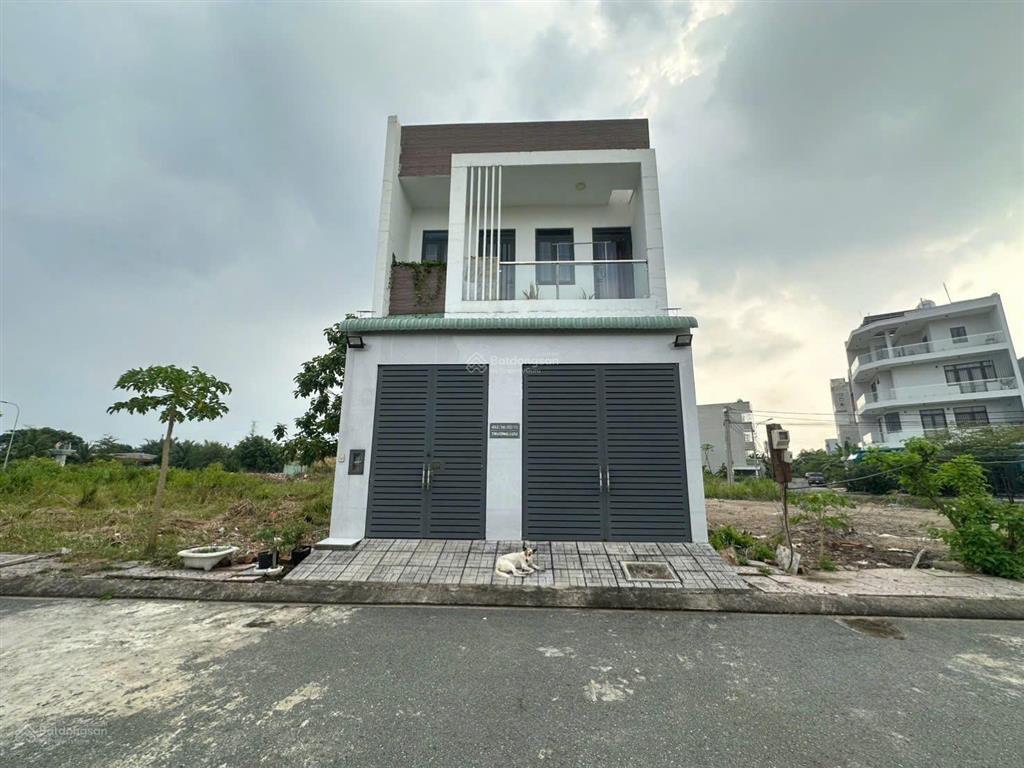 Bán nhà mặt phố tại centana city điền phúc thành, 6,5 tỷ, 90m², tổng dtxd 130m có nội thất