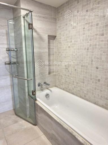 Căn hộ valeo đầm sen, gia  4,6 tỷ, 82m2, đẹp xuất sắc , e  0906 247 ***