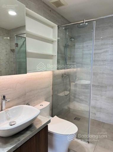 Cho thuê cc terra royal, lý chính thắng, giá 17 triệu, 60m2, 2pn, 1wc, e 0906 247 ***