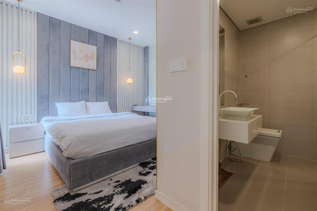 Cho thuê cc 2pn, 2wc, 78m2 tại oriental plaza 685 âu cơ, giá 10,5 triệu, e 0906 247 ***